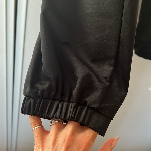 Leith Satin Drawstring Joggers with Pockets! Black, size medium. - Picture 8 of 9